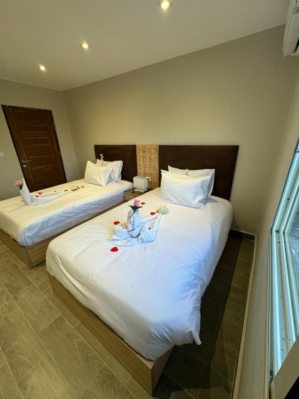 Khufu Pyramids Inn Nazlet el-Sîsi Esterno foto