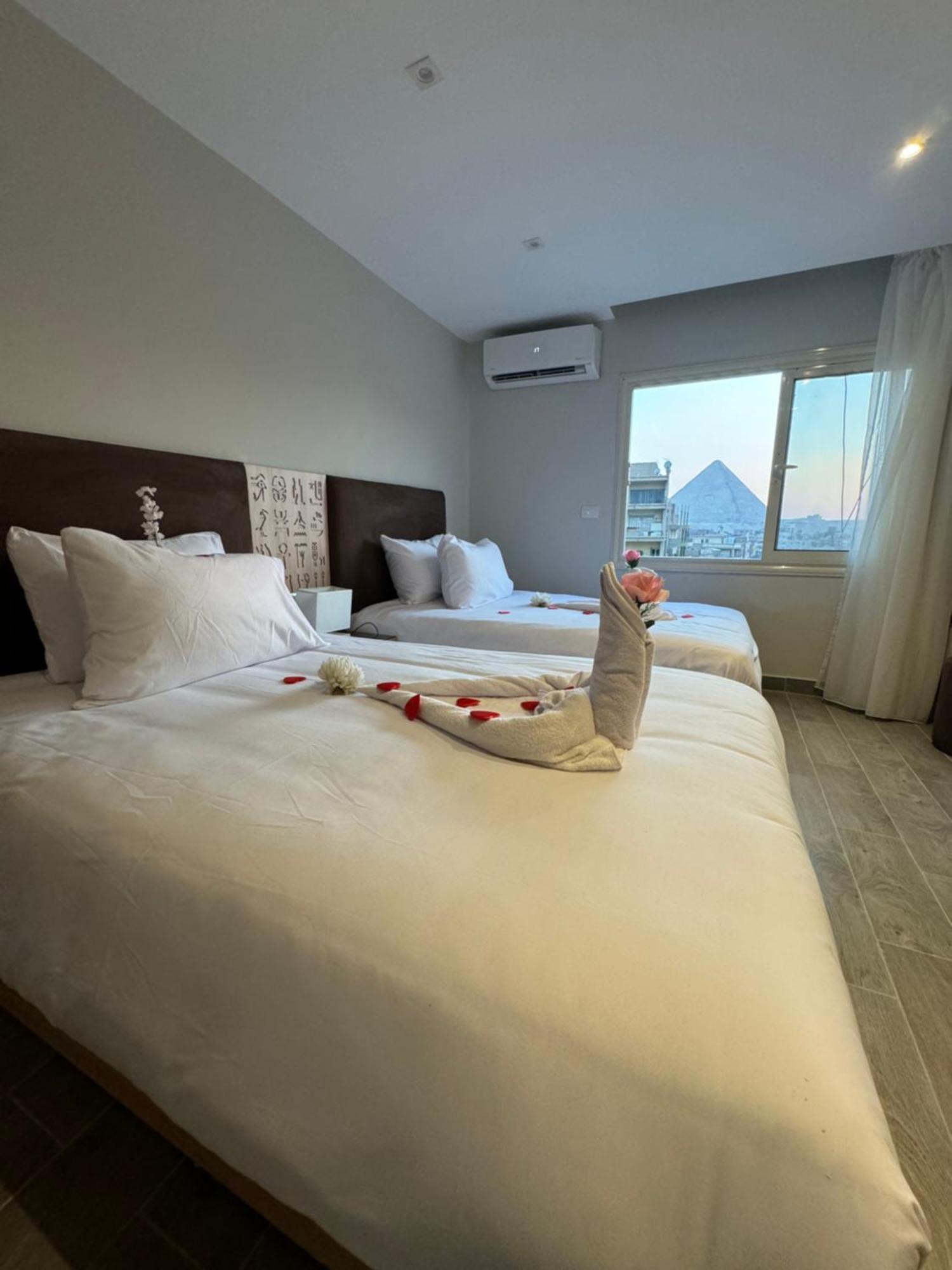 Khufu Pyramids Inn Nazlet el-Sîsi Esterno foto